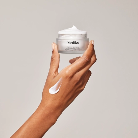 Medik8 - Total Moisture Daily Facial Cream - Intensīvi Mitrinošs Sejas Krēms - 50ml
