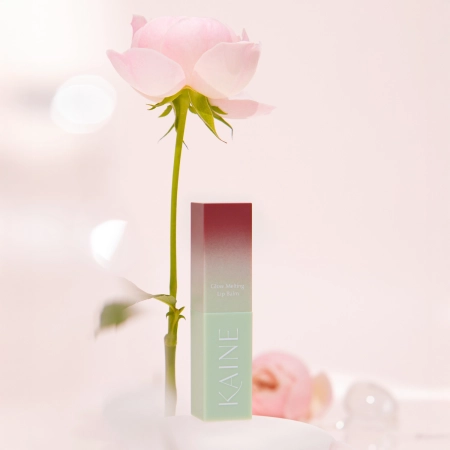 Kaine - Glow Melting Lip Balm - Mitrinošs Lūpu Balzams - #Rosy Plum - 3,7g