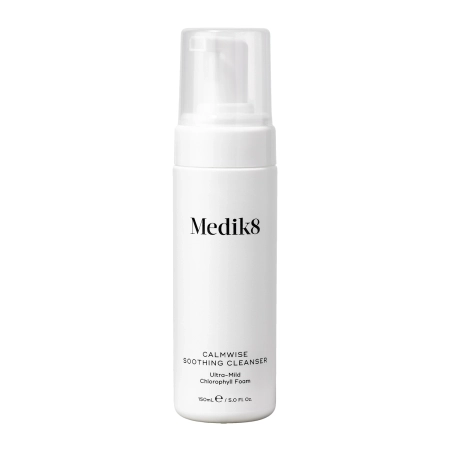 Medik8 - Calmwise Soothing Cleanser - Ultra-Mild - Chlorophyll Foam - Nomierinošas Attīrošas Putas Kuperozai Ādai - 150ml