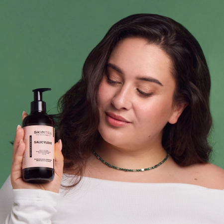 SkinTra - Salicylove - Sejas un Ķermeņa Mazgāšanas Želeja ar Salicilskābi - 250ml