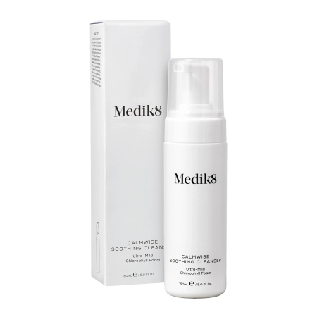 Medik8 - Calmwise Soothing Cleanser - Ultra-Mild - Chlorophyll Foam - Nomierinošas Attīrošas Putas Kuperozai Ādai - 150ml