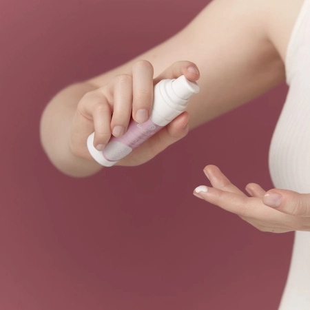 BasicLab - Esteticus - Elastība un Atjaunošana - Ādas Struktūras Atjaunojošs Serums ar 1% Keramīdiem - 30ml