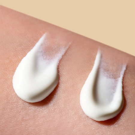 BasicLab - Profilakse un Antioksidācija - Viegla Saules Aizsardzības Emulsija SPF50+ PPD 52,3 - 50ml