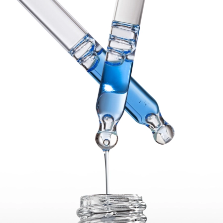 BasicLab - Elastība un Aizpildīšana  - Nostiprinošs Serums ar 0,5% Vara Peptīdiem - 30 ml
