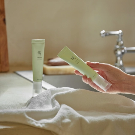 Beauty of Joseon - Light On Serum - Centella + Vita C - Izgaismojošs serums ar C vitamīnu - 30ml