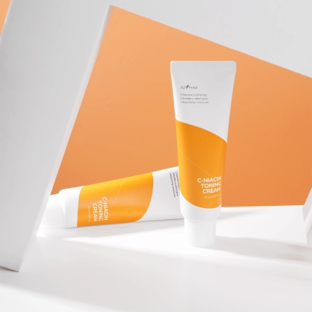 Isntree - C-Niacin Toning Cream - Izgaismojošs Sejas Krēms - 50ml