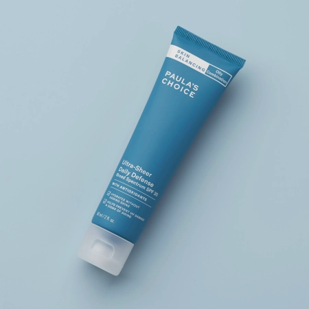 Paula's Choice - Skin Balancing - Ultra-Sheer Daily Defense SPF30 - Viegls Matējošs Saules Aizsargkrēms - 60ml