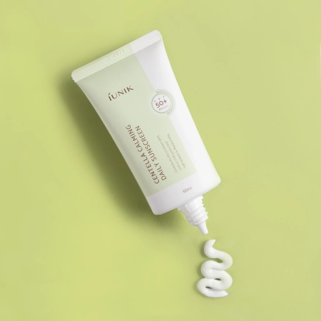 iUNIK - Centella Calming Daily Sunscreen SPF 50+ PA++++ - Saules Aizsargkrēms ar Filtru - 60ml